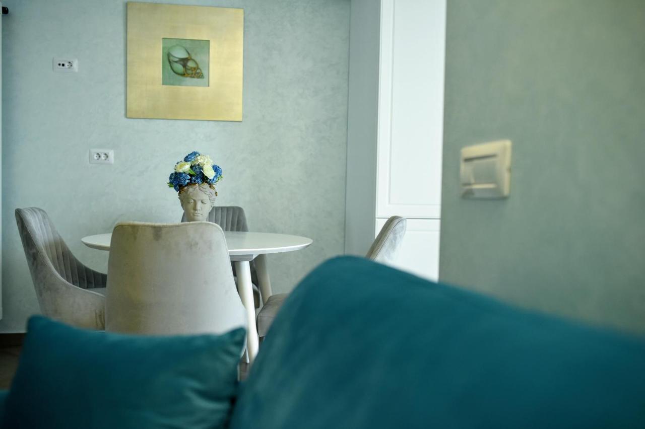 Myosotis Studio By The Lake Apartament